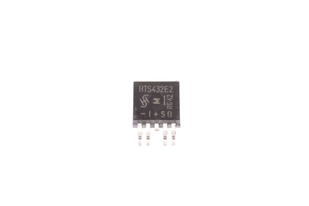 BTS432E2-E3062A SIEMENS TO252-5