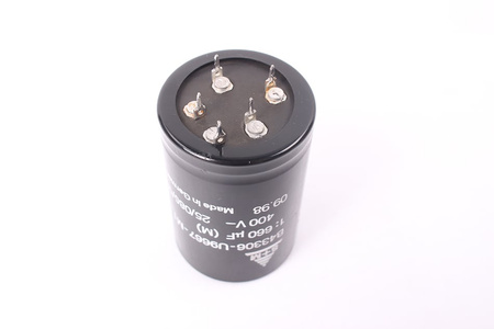CONDENSATOR B43306-U9667-M1 S+M 25/085/56 660UF, 400VDC
