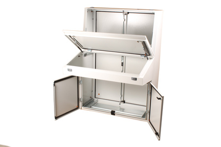 NSYSDF108 SCHNEIDER ELECTRIC SPECIAL SD PANOU DE CONTROL CU CONSOLĂ