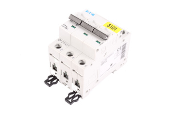 CLS6-C6/3-DP EATON 270417 DISJUNCTOR