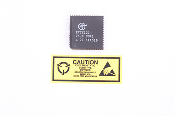 CY7C131-25JC CYPRESS 1KX8 DUAL-PORT STATIC RAM