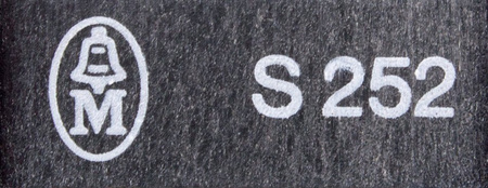 S 252 MOELLER FRONT PLUG OUT