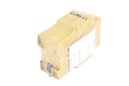 PNOZ X3 230VAC 24VDC 3N/O 1N/C 1SO PILZ 774318 RELEU DE SIGURANȚĂ