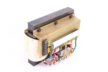 PRI 452-480V 426-451V 401-425V 377-400V 353-376V PRI: 452-480 426-451 501-425 377-400 353-376V, SEC: 115 230V TRANSFORMATOR