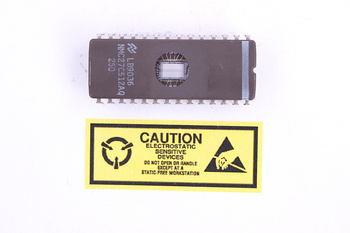 NMC27C512AQ NATIONAL SEMICONDUCTOR UV ERASABLE CMOS PROM 512K 64K8 28PIN