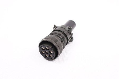 A06B-6079-K817#E RP EUMAX PENTRU AIS, AIF FANUC 7 PIN MUFĂ FEMELĂ DREAPTĂ