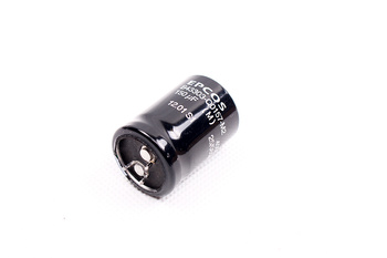 CONDENSATOR B43303-Q0157-M2 EPCOS 150UF, 400VDC CONDENSATOR