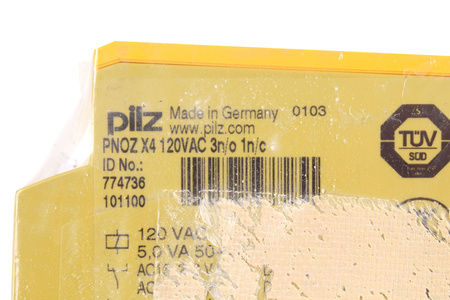 PNOZ X4 120VAC 3N/O 1N/C PILZ 774736 RELEU DE SIGURANȚĂ