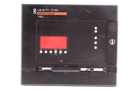 XM200 MERLIN GERIN PARTEA DIN FAȚĂ A CUTIEI