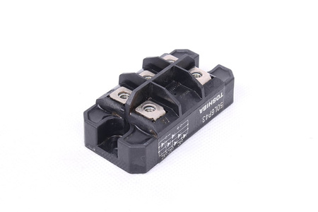 50L6P43 TOSHIBA 50A, 800V