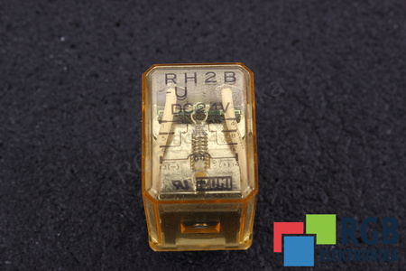 RH2B-U IZUMI 24VDC 10A 240VAC 30VDC RELEU