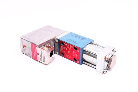 D633D2506 MOOG REVA R04KO1F0NSM2