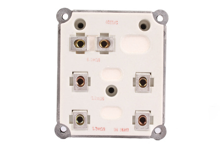 REZISTENȚĂ 0355/C IWAKI 6.1 MILIOHM 7.7 MILIOHM 7.7 MILIOHM